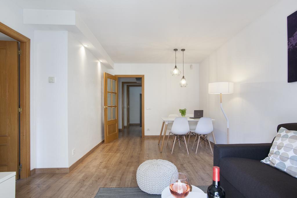Tendency Apartments Fira لوسبيتاليت دي يوبريغات المظهر الخارجي الصورة