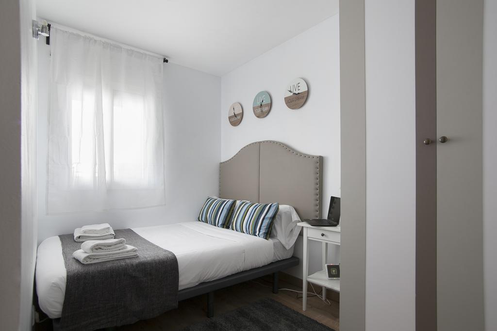 Tendency Apartments Fira لوسبيتاليت دي يوبريغات المظهر الخارجي الصورة