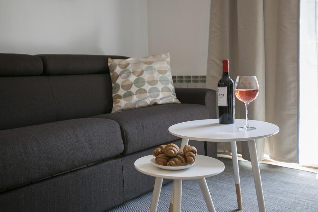 Tendency Apartments Fira لوسبيتاليت دي يوبريغات المظهر الخارجي الصورة