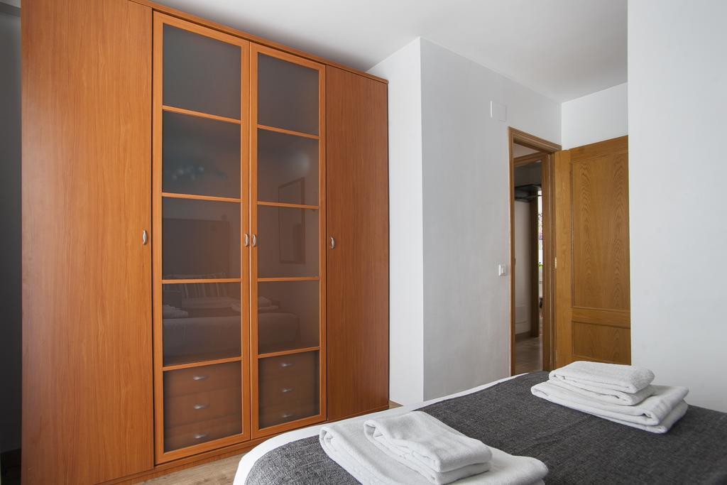 Tendency Apartments Fira لوسبيتاليت دي يوبريغات المظهر الخارجي الصورة