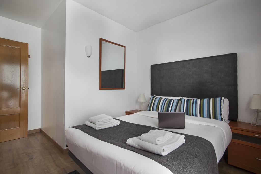 Tendency Apartments Fira لوسبيتاليت دي يوبريغات المظهر الخارجي الصورة